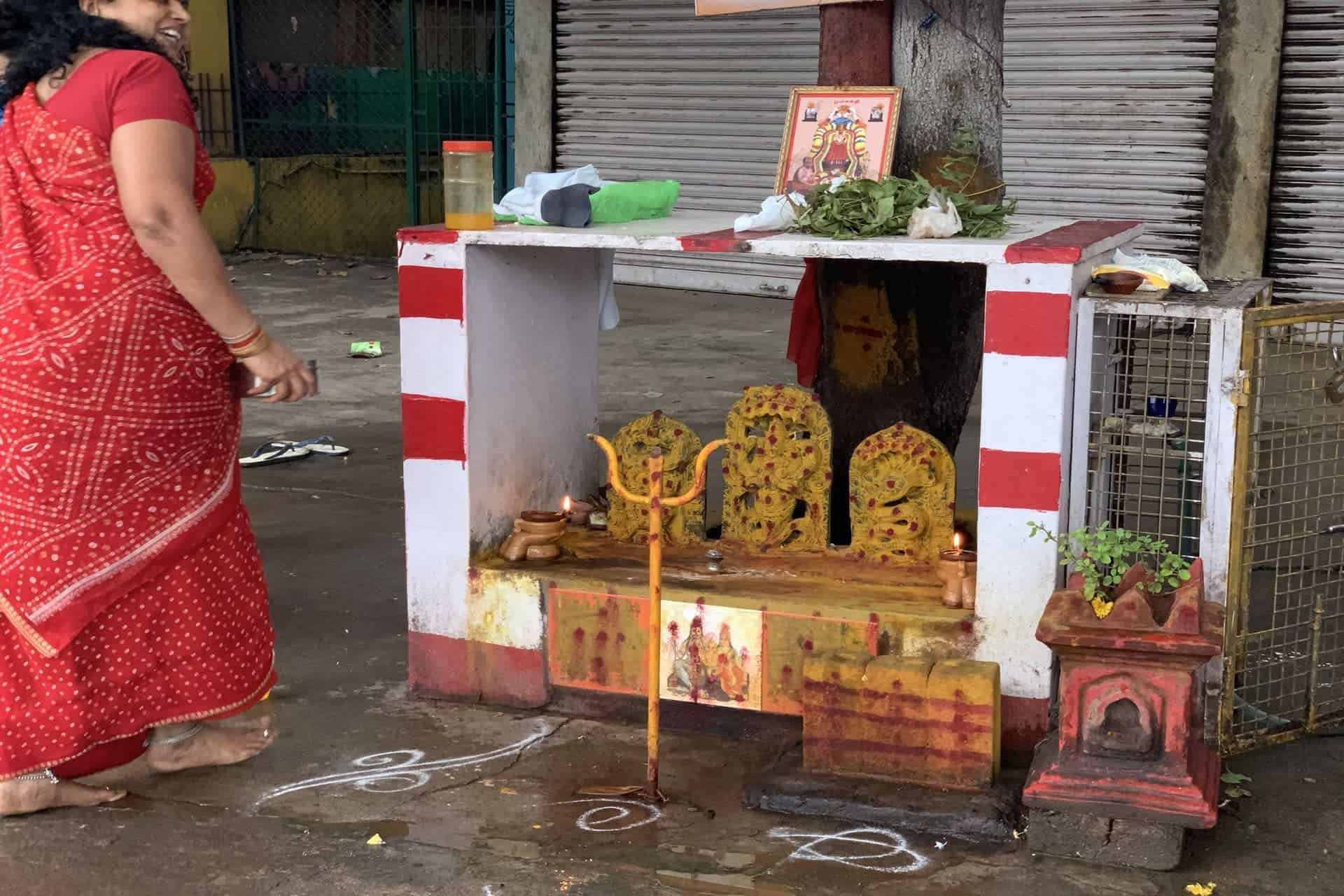 Hindustan Times: Cricket, Garbage, Karaga